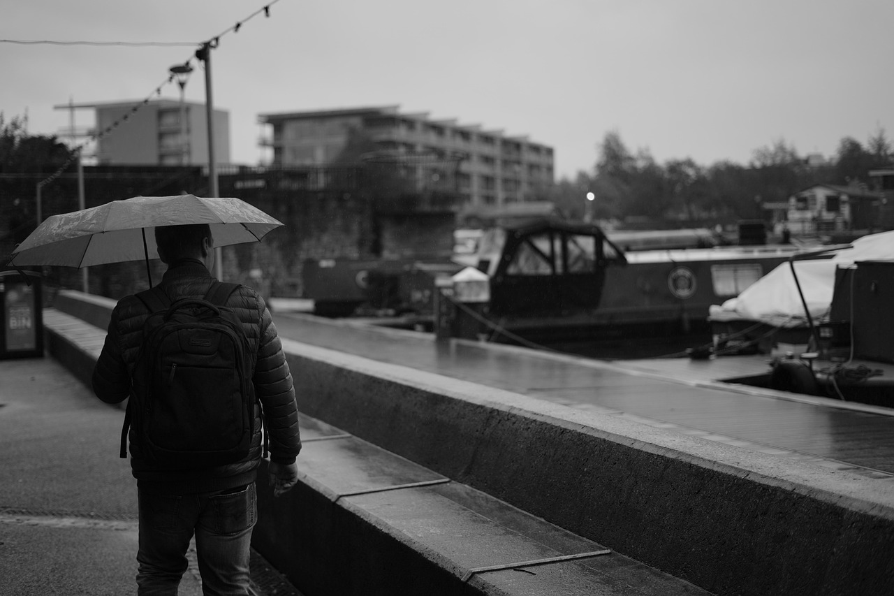 Городская улица после дождя